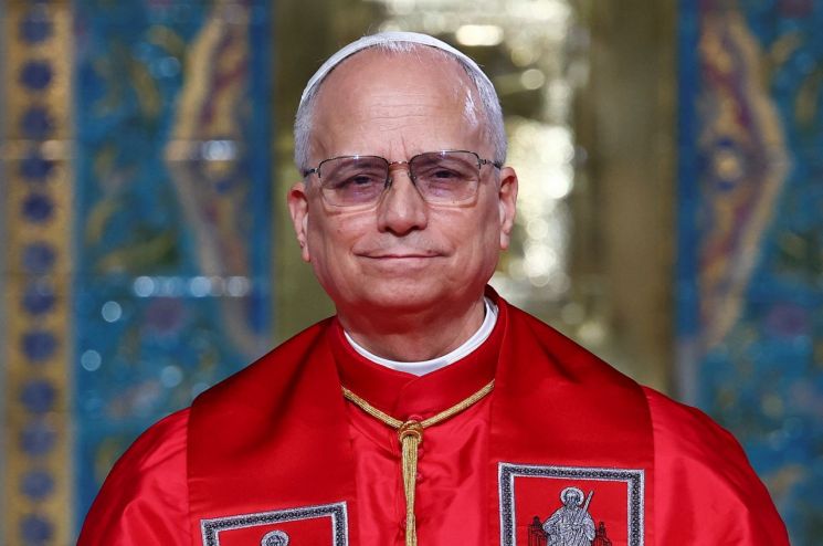 교황 레오 14세 "어떤 전쟁도 신의 축복을 받지 않는다"며 전쟁을 부추기는 정치 지도자들을 우회적으로 비판해 왔다. 로이터연합뉴스