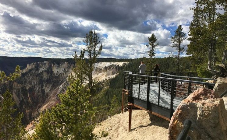 Design and improvement project of the Canyon Rim Trail and viewpoint at Yellowstone National Park, Wyoming, USA, carried out by Tae Seog Oh. HanmiGlobal