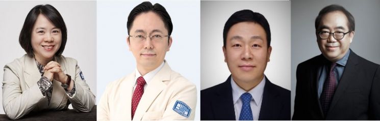 From the left in the photo: Jeong Jeongim, Department of Radiology, Seoul St. Mary's Hospital; Yoon Jongchan, Department of Cardiology; Dr. Han Kyunglim, Brain Science Institute, Korea Institute of Science and Technology (KIST); Ando Yeol, Honorary Chair Professor, University of Seoul. Seoul St. Mary's Hospital. Photo by Seoul St. Mary's Hospital