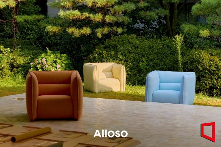 Aloso introduces the 'Re:cover' care service, which offers replacement of finishing materials and reinforcement of interior materials while maintaining the existing frame. Aloso