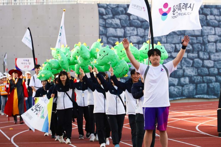 '제72회 경기도체육대회 2026 광주'에 출전한 용인특례시 선수단의 모습. 용인시 제공