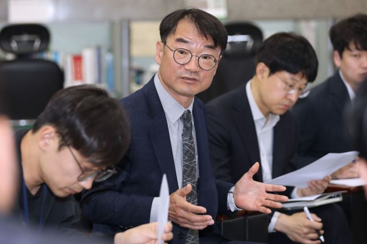 정연우 지재처 차장이 20일 정부대전청사에서 지난해 지식재산 금융 운용 성과를 소개하고 있다. 지식재산처