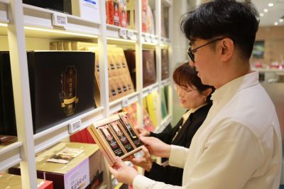 [포토]가정의 달 선물은 롯데백화점 광주점에서~