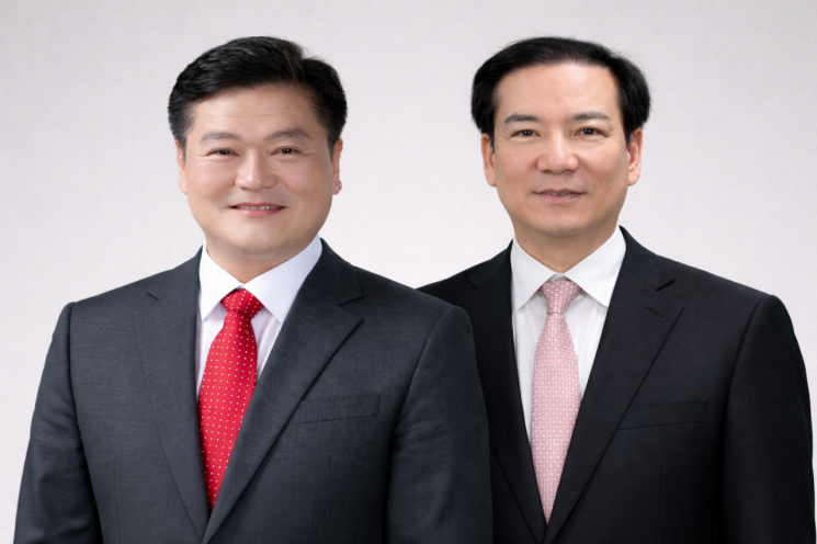 [사진 제공=최순경기자] 오른쪽 구인모 예비후보 왼쪽 김일수 예비후보