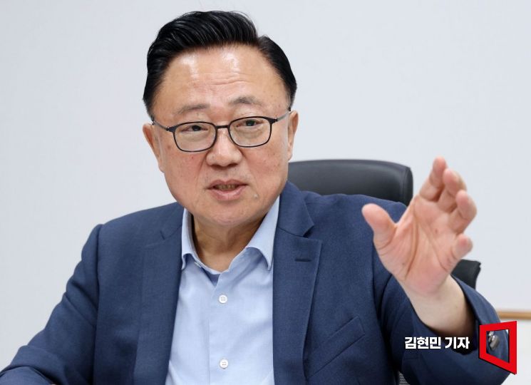 고동진 국민의힘 의원이 21일 국회의원회관에서 아시아경제와 인터뷰하고 있다.