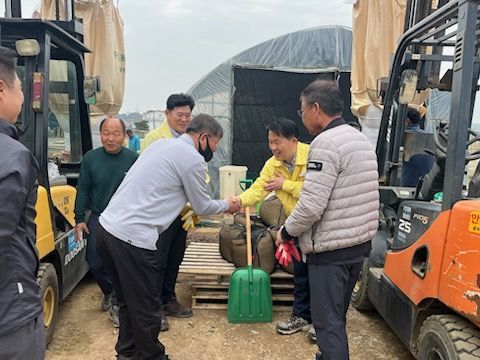 파주시, 중동전쟁 대응 농촌 인력수급 현장 점검. 파주시 제공