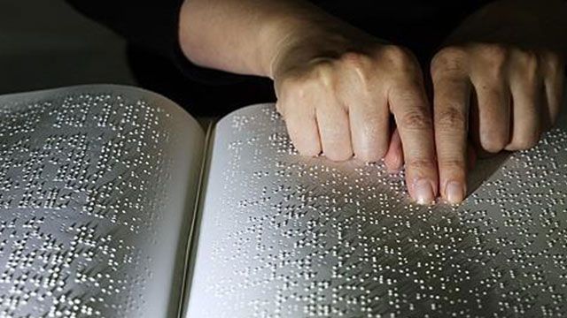 문화체육관광부와 국립국어원은 점자를 체계적이고 전문적으로 가르칠 '점자교원'을 양성할 기관 5곳을 선정해 발표했다고 22일 밝혔다.