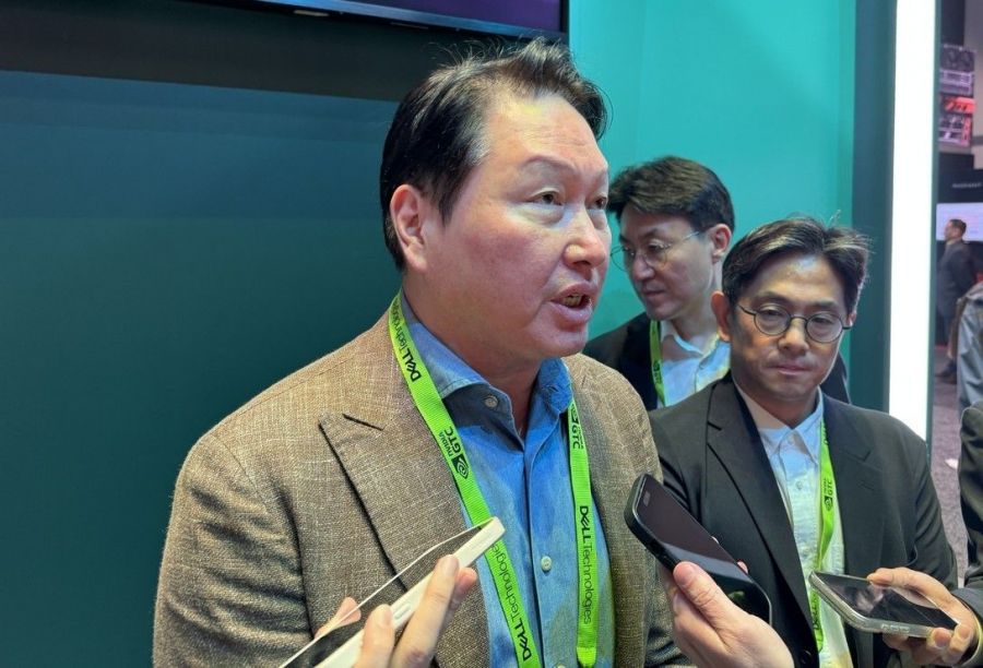 Taewon Chey, Chairman of SK Group, is answering reporters' questions at the NVIDIA Annual Developer Conference 'GTC 2026' exhibition held on March 16 (local time) at the San Jose Convention Center in California, USA. Photo by Yonhap News