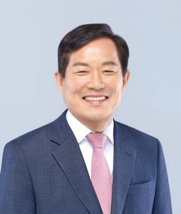 최유철, 의성군수 공천 관문 넘었다[사진=최유철 후보 사무실]