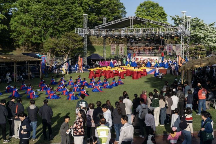 [사진 제공=진주시] 진주논개제 의암별제 사진