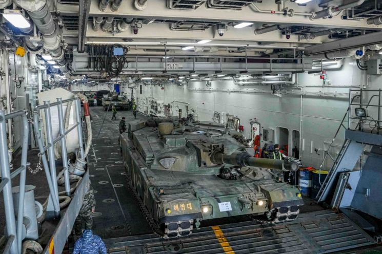 해군과 해병대는 지난 23일부터 오는 30일까지 경북 포항 일대에서 2026년 전반기 합동상륙훈련을 실시하고 있다. 사진제공=해병대