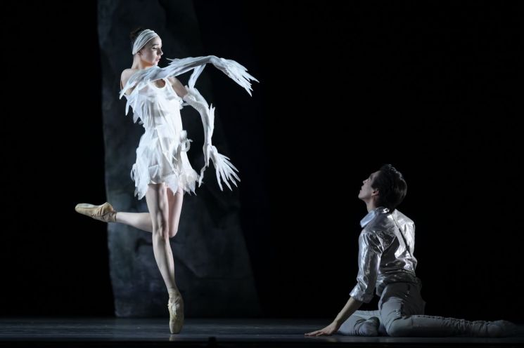 장 크리스토프 마이요 '백조의 호수(LAC)' 공연 장면. (c)Alice Blangero