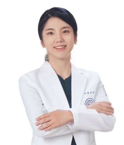 자생한방병원 척추관절연구소 김두리 원장. 자생한방병원