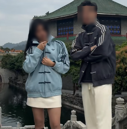 틱톡에 게재된 중국 신년 재킷 관련 영상.틱톡