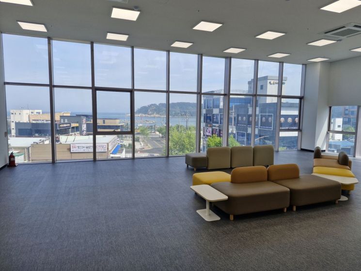 '울산외국인근로자지원센터' 커뮤니티실.