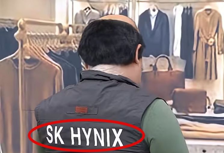 쿠팡플레이의 예능 프로그램 'SNL 코리아'에서도 이 같은 분위기를 풍자한 장면이 등장했다. SNL코리아