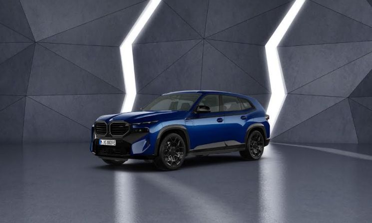 BMW XM 레이블 마리나 베이 블루 에디션. BMW코리아