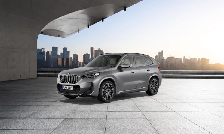 BMW X1 xDrive20i M 스포츠 프로즌 퓨어 그레이 스페셜 에디션. BMW코리아
