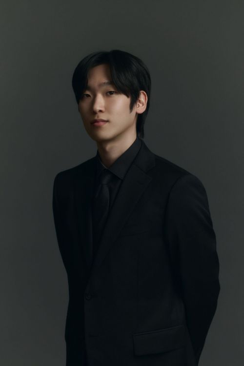 钢琴家 Lee Kwanuk。艺术殿堂供图