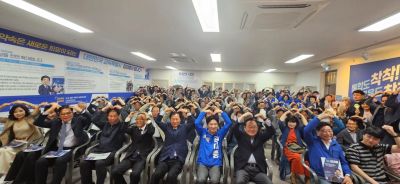 김대중 전남광주특별시 교육감 예비후보는 곡성과 순천, 광주를 오가는 광폭 행보를 보이며 지지세 굳히기에 나섰다. 후보 측 제공
