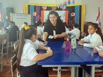 파라과이의 한 학교에서 한국어 수업을 하고 있다. 연합뉴스