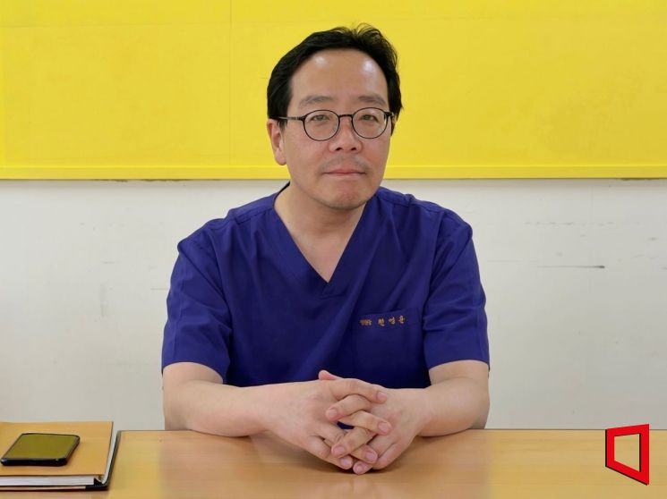 천영훈 인천참사랑병원 원장이 지난 4월 인천 서구에 위치한 병원에서 아시아경제와 인터뷰하고 있다. 특별취재팀