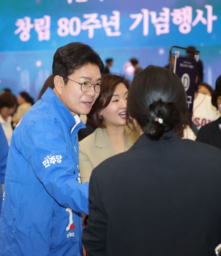 더불어민주당 정원오 서울시장 후보가 15일 서울 중구 DDP 아트홀에서 열린 서울특별시 간호사회 창립80주년 기념행사에 참석하고 있다 연합뉴스