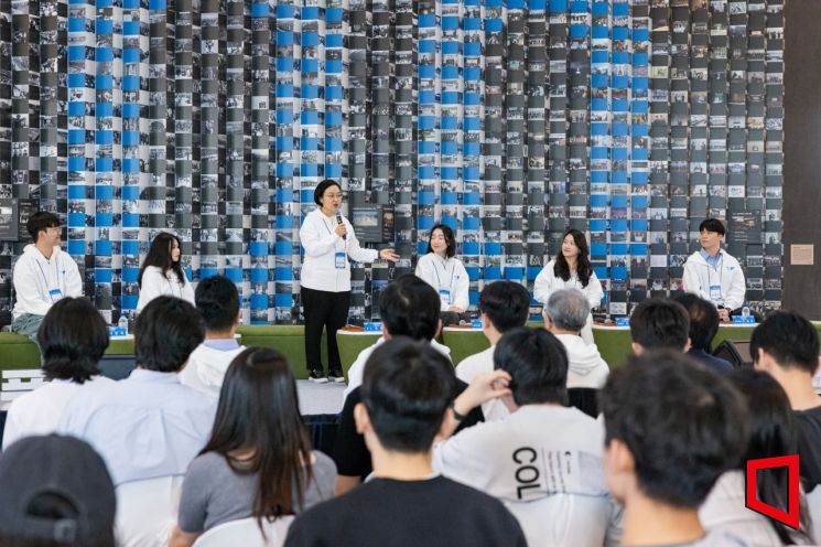 한성숙 중기부 장관이 13일 서울시 동작구 중앙대학교에서 열린 '2026 모두의 창업 캠퍼스투어 토크콘서트'에서 인사말을 하고 있다. 중기부