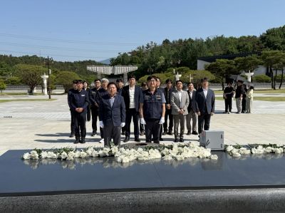 광주광역시 서구시설관리공단은 지난 15일 제46주년 5·18 민주화운동 기념일을 맞아 국립 5·18 민주묘지를 방문했다. [사진제공=광주 서구시설관리공단]