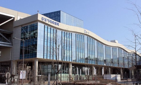공정위, 쿠팡·CJ 등 '택배 빅5'에 과징금 30억…"안전사고 책임을 대리점에 전가"