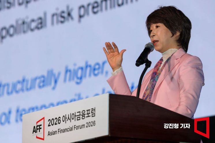 Sayuri Shirai, Professor of Economics at Keio University’s Faculty of Policy Management, attended the '2026 Asia Finance Forum' hosted by The Asia Business Daily on May 21 at the Chosun Hotel in Jung-gu, Seoul. She gave a special lecture on the topic of "Structural Changes in the Global Economy and the Evolving Role of the Asian Financial Market." 2026.5.21 Photo by Kang Jinhyung