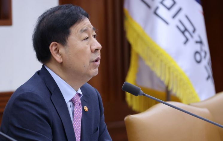 구윤철 경제부총리 겸 재정경제부 장관이 22일 서울 종로구 정부서울청사에서 열린 비상경제본부 회의 겸 경제장관·국가창업시대전략회의 및 부동산관계장관회의에서 발언하고 있다. 연합뉴스