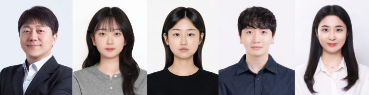 Research team photo. (From left) Professor Jeongho Im, Researcher Seyoung Yang (first author), Researcher Yejin Kim (first author), Researcher Mingi Chu, Researcher Hyunyoung Choi. Provided by UNIST