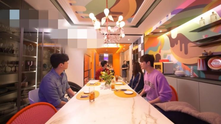 최근 1년여 사이 여성 연예인의 자택을 노린 범죄가 잇따르면서 방송가 안팎에서는 경각심이 높아지고 있다. MBC 예능 프로그램 '나혼자 산다'