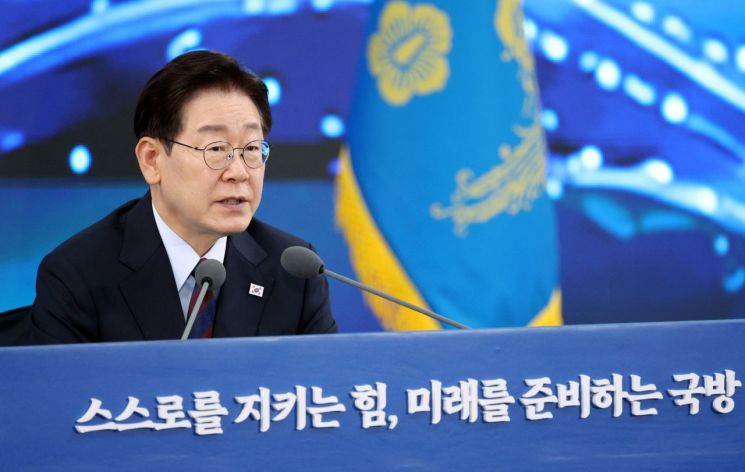 이재명 대통령이 26일 경남 창원시 진해구에서 열린 제1회 미래국방전략위원회에서 발언하고 있다. 2026.5.26 연합뉴스