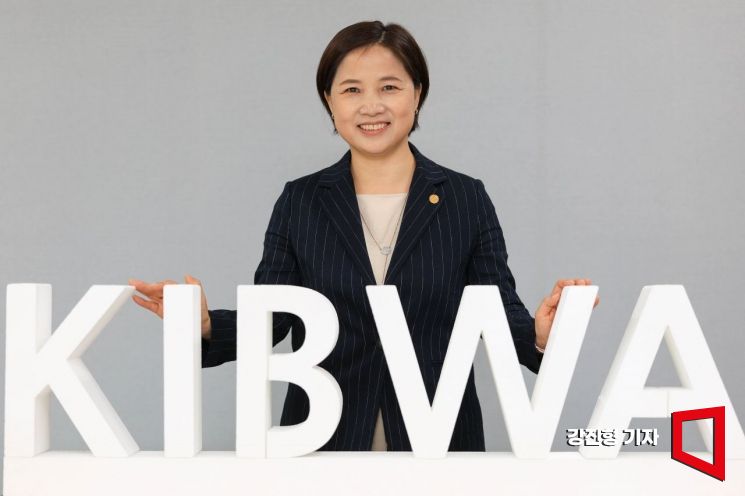 김덕재 한국IT여성기업인협회장이 지난 5월 27일 서울 강남구 한국과학기술회관에서 아시아경제와 인터뷰 하고 있다. 강진형 기자