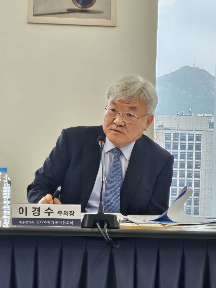 Lee Kyungsoo, Vice Chair of the National Science and Technology Advisory Council. Photo by Kim Joungho