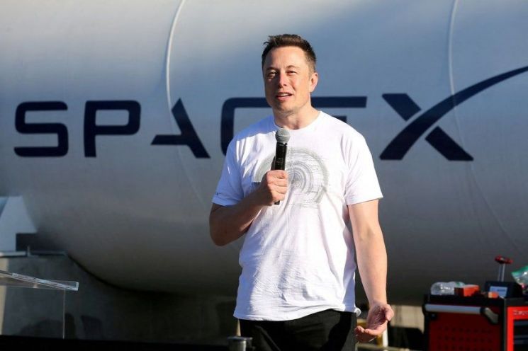 Elon Musk, founder of SpaceX and Chief Executive Officer (CEO) of Tesla. Photo by Reuters and Yonhap News Agency