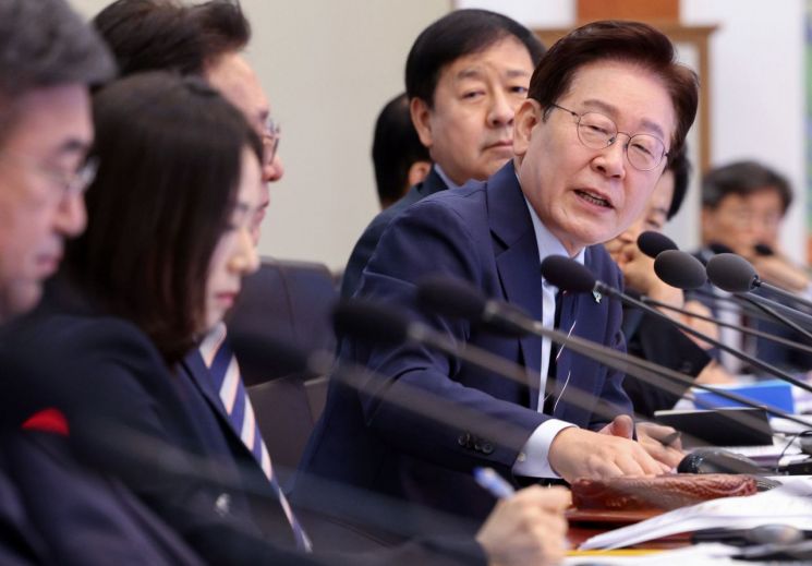 이재명 대통령이 2일 청와대에서 열린 국무회의 겸 비상경제점검회의에서 발언하고 있다. 2026.6.2 연합뉴스