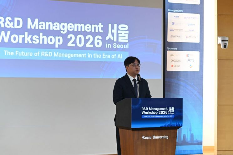 안준모 고려대 교수가 지난달 29일 고려대에서 열린 'R&D Management Workshop 2026 in Seoul' 행사에서 발언하고 있다. 사진=기술경영경제학회