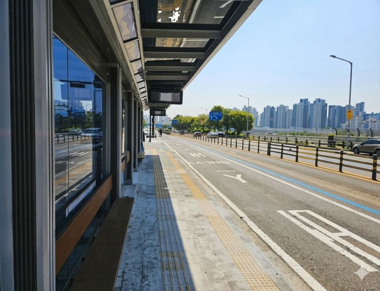 高阳市，大谷站中央公交站施工后 모습。高阳市供图