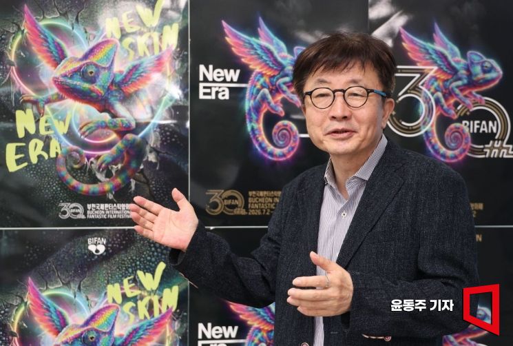 Chul Shin, Executive Director of Bucheon Fantastic International Film Festival, is giving an interview with The Asia Business Daily. Photo by Dongjoo Yoon