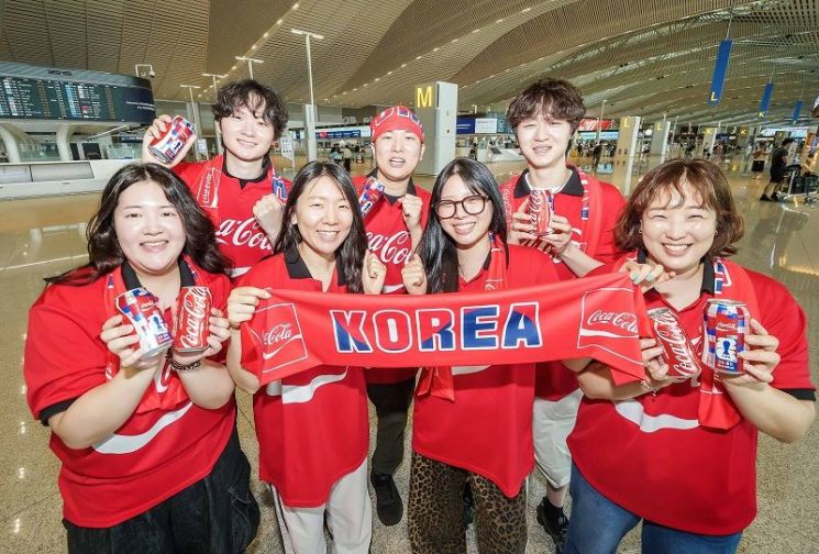 [Photo] Coca-Cola Cheer Squad Gears Up for Korea's First Match - The ...