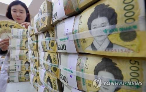 1~4월 나라살림 적자 36.6조원으로 개선...반도체 호황에 세수 늘어 
