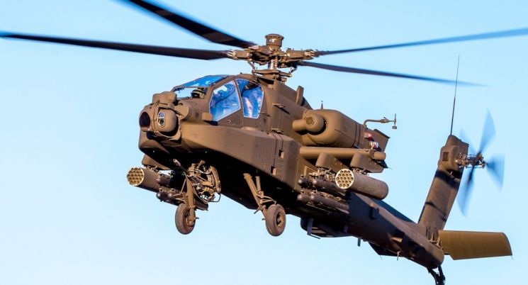 이란군 무인기(드론)에 격추된 것으로 알려진 미군 AH-64 아파치 헬기의 모습. 보잉사 홈페이지.