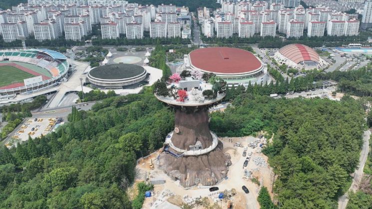 경남 창원시 성산구 대상공원 인공조형물 빅트리. [사진제공=창원특례시]