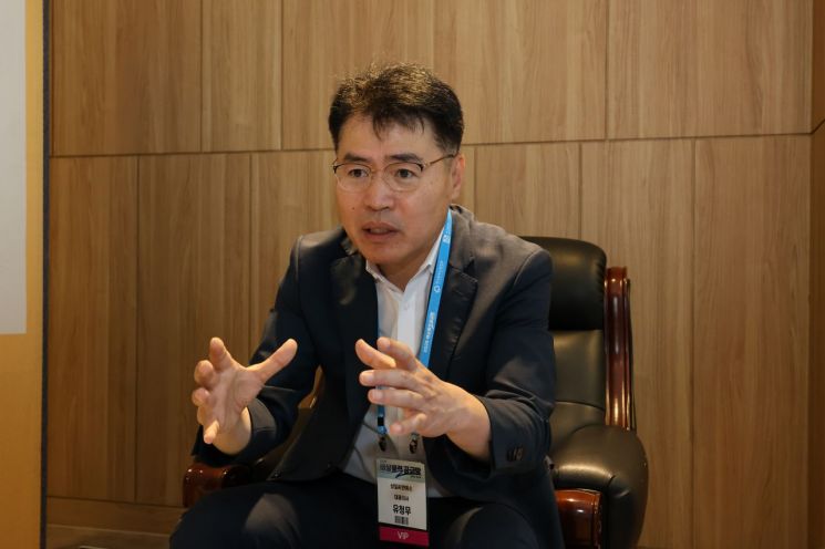 유청무 삼일씨엔에스 풍력스틸사업부문 대표가 아시아경제와 인터뷰하고 있다.