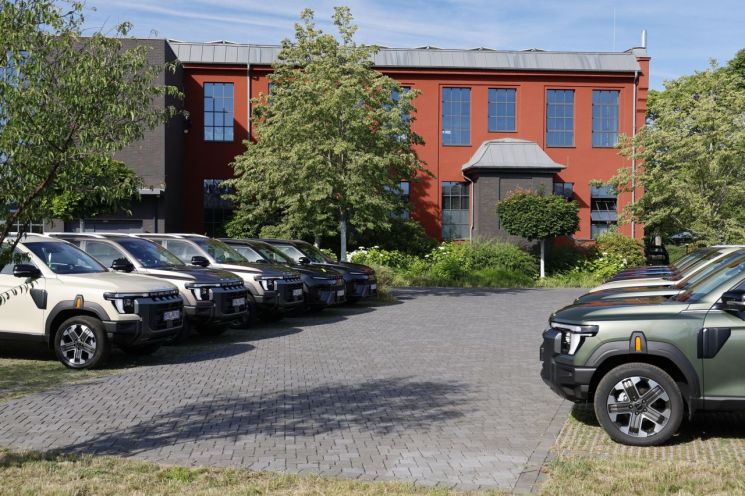 Following Turkey and Chile, the global market expansion continues with the launch and test drive event of Musso in Germany, where the European sales corporation is located. KGM