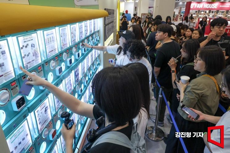 "Are Claw Strength and Winning Moments Pre-Set? The Suspicious Secrets of Claw Machine Arcades"