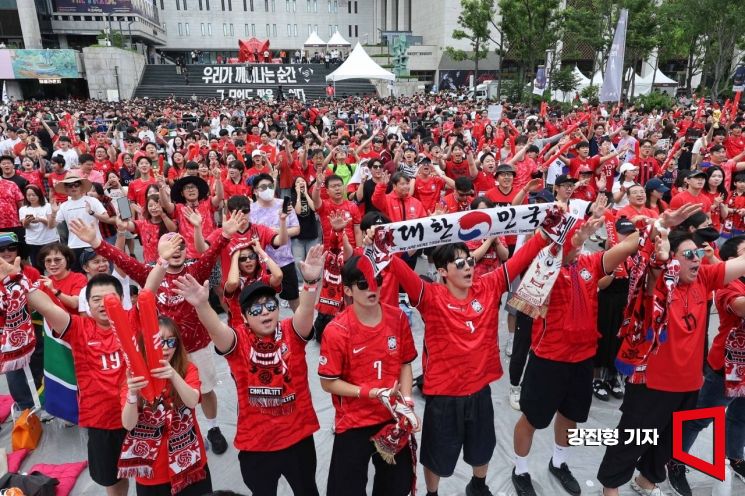 네이버 치지직, 남아공전 494만명 동시 접속…역대 최고